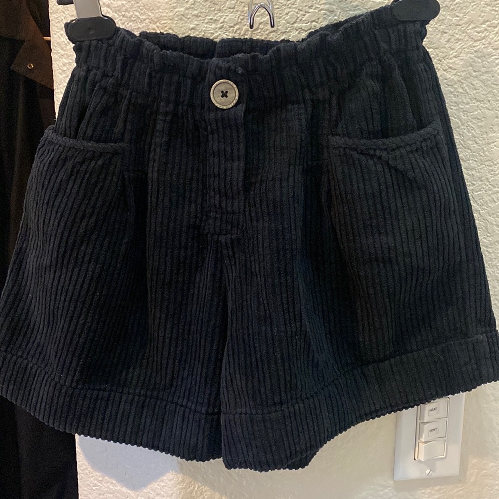 Zara Girls size 11-12 ribbed cinch waist shorts